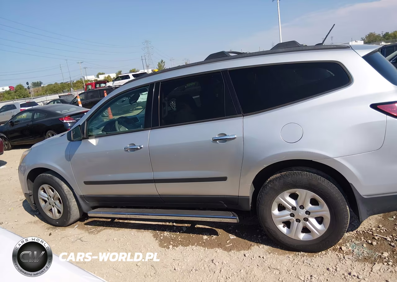 2014 Chevrolet Traverse Ls VIN:1GNKRFED1EJ196763 - 14
