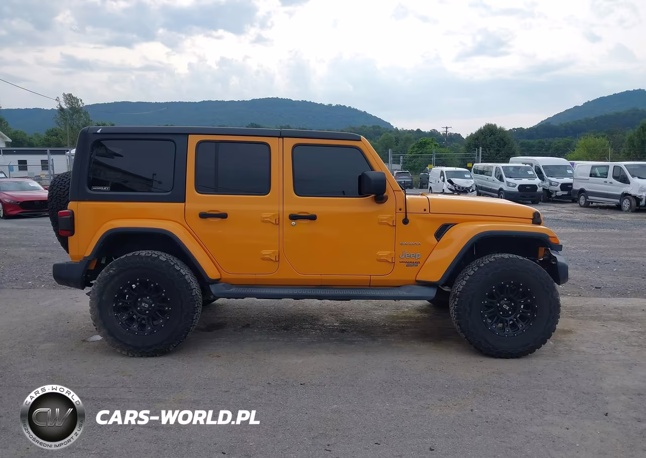 2018 Jeep Wrangler Unlimited Sahara VIN:1C4HJXEG2JW131797 - 13