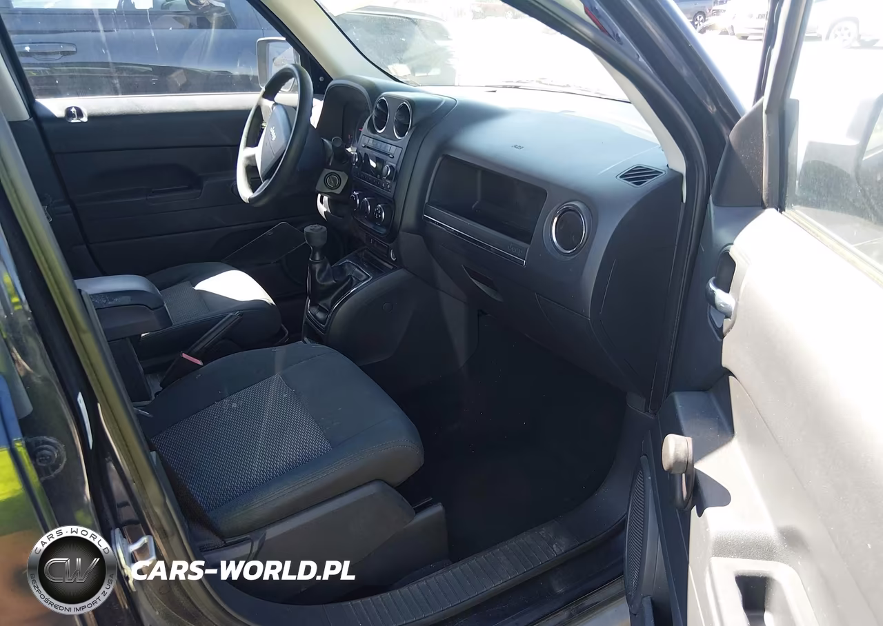 2010 Jeep Patriot Sport VIN:1J4NT1GA6AD654295 - 5