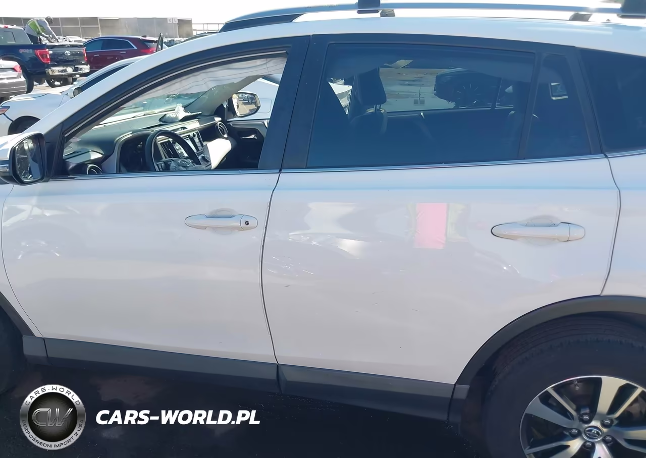 2018 Toyota Rav4 Xle VIN:JTMWFREV4JJ746559 - 14