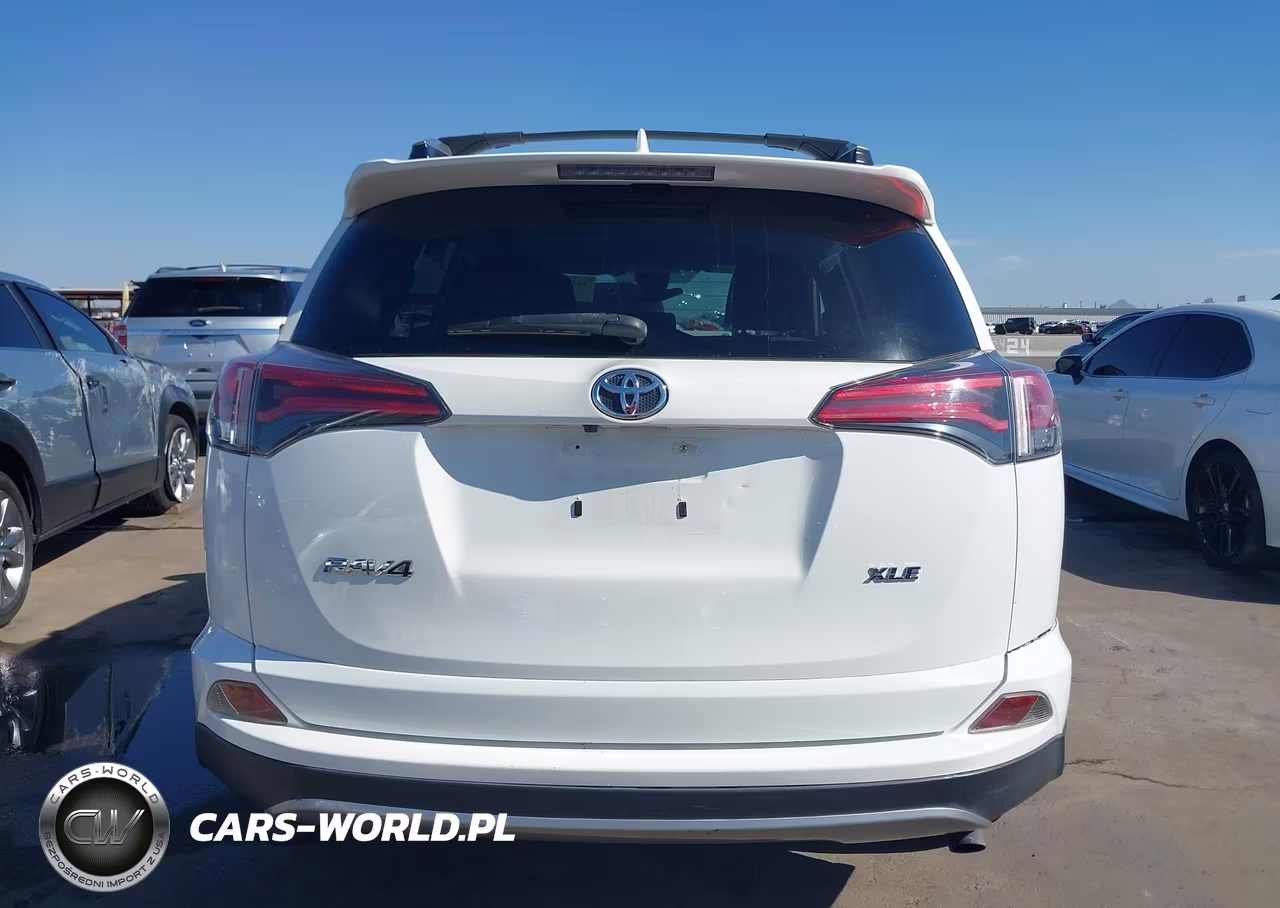 2018 Toyota Rav4 Xle VIN:JTMWFREV4JJ746559 - 16