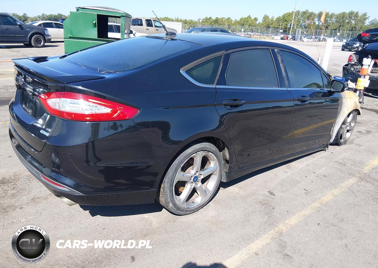 2013 Ford Fusion Se VIN:3FA6P0HRXDR354404 - 4