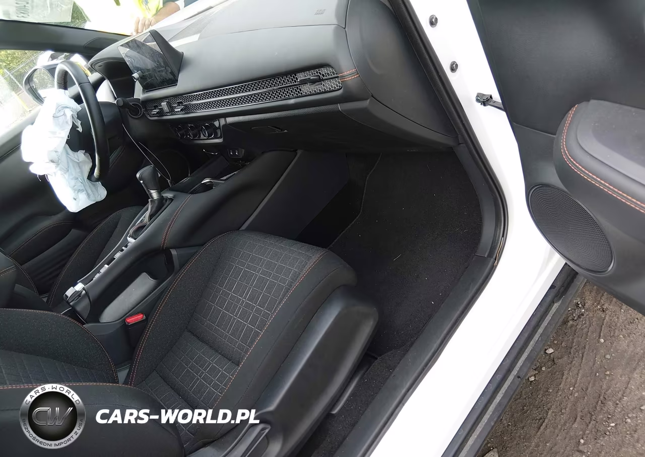 2026 Honda Hr-V Awd Sport VIN:3CZRZ2H54TM764115 - 5