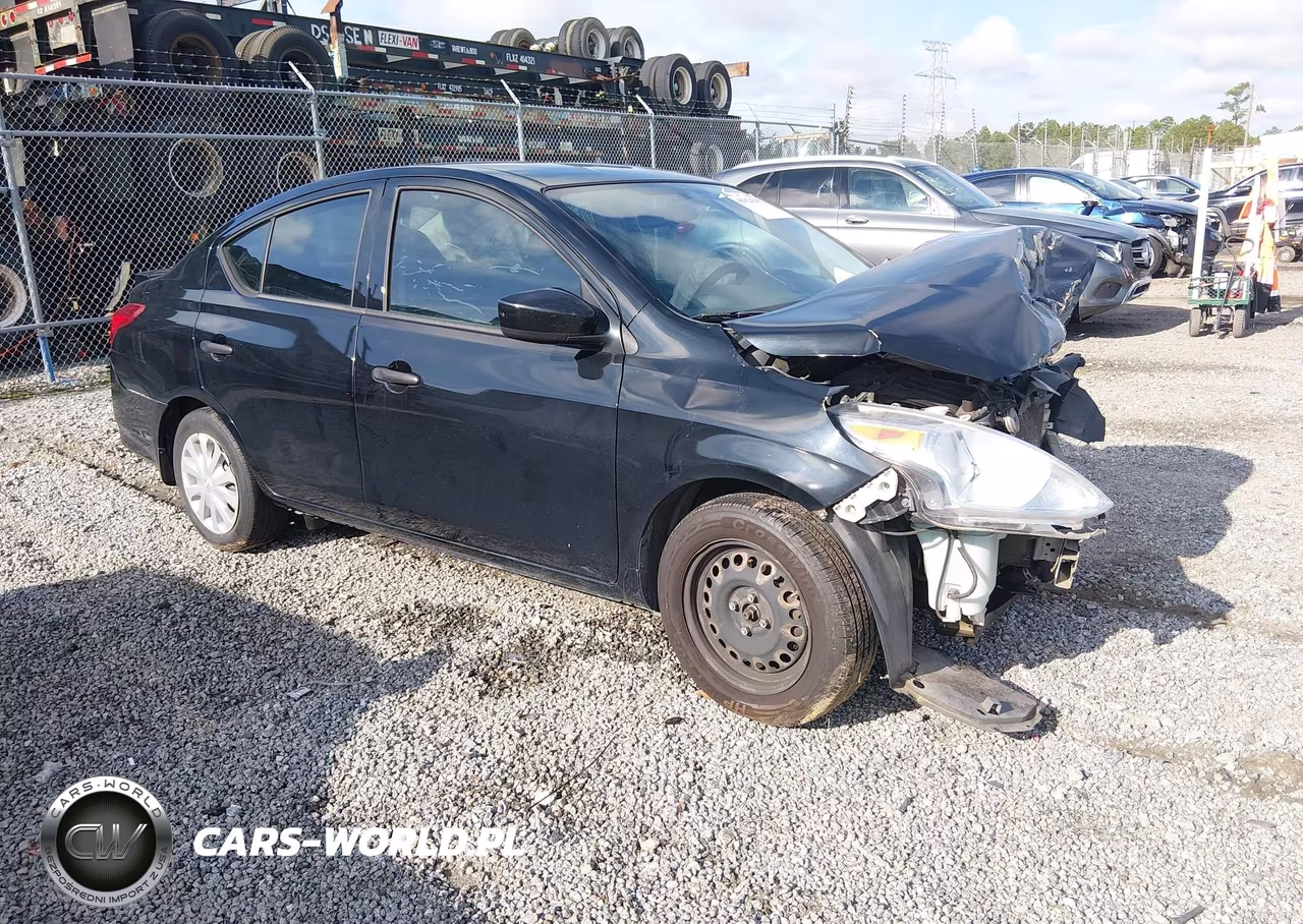 2016 Nissan Versa 1.6 S+