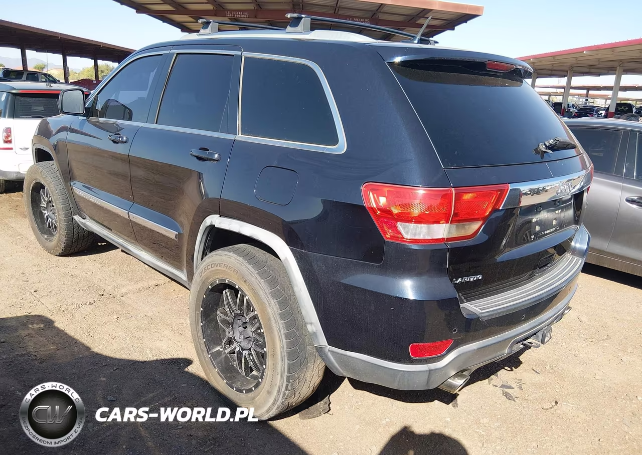 2011 Jeep Grand Cherokee Laredo VIN:1J4RS4GTXBC521344 - 3