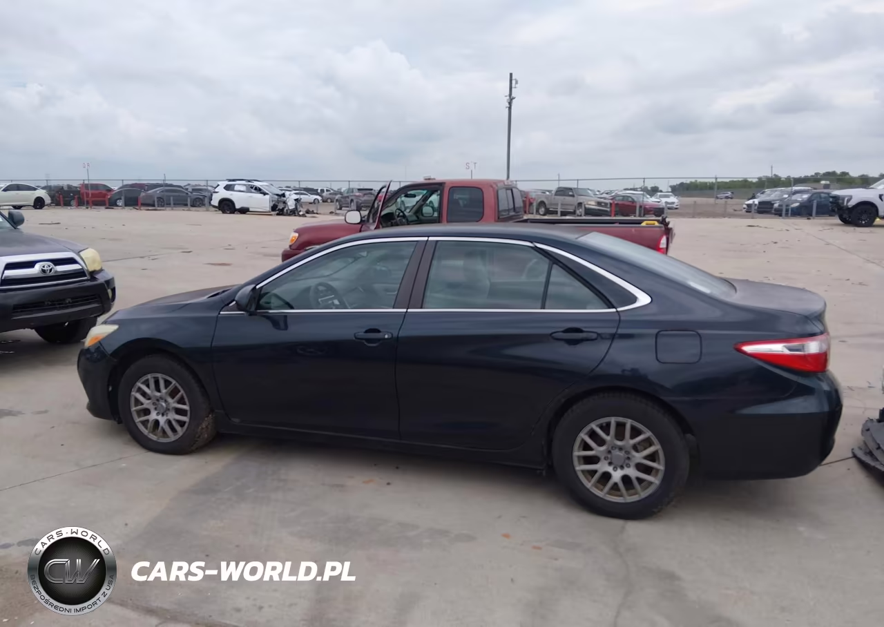 2015 Toyota Camry Le VIN:4T4BF1FK7FR465674 - 14