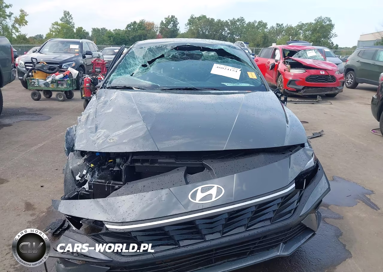2026 Hyundai Elantra Sel Sport VIN:KMHLM4DG1TU241607 - 12
