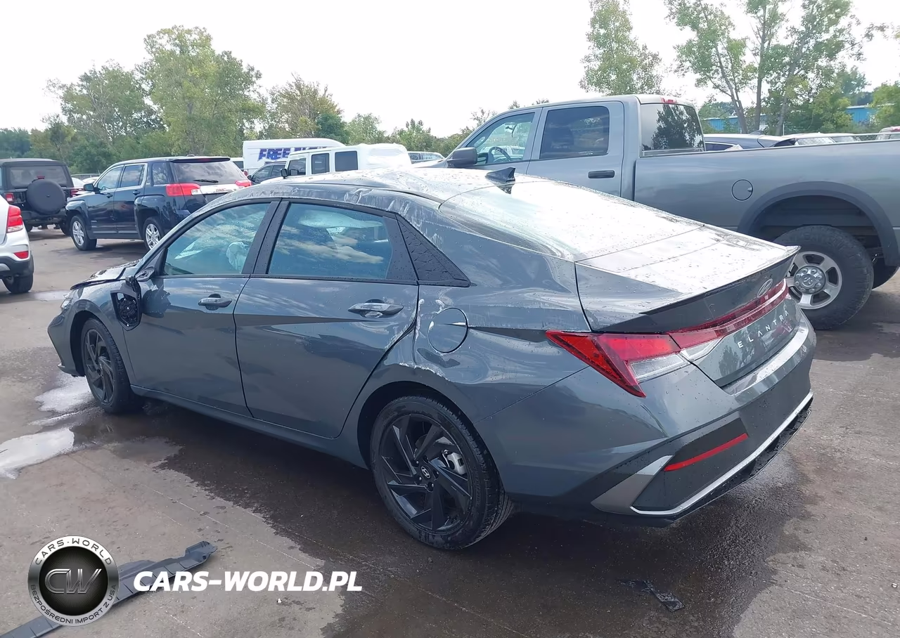 2026 Hyundai Elantra Sel Sport VIN:KMHLM4DG1TU241607 - 3