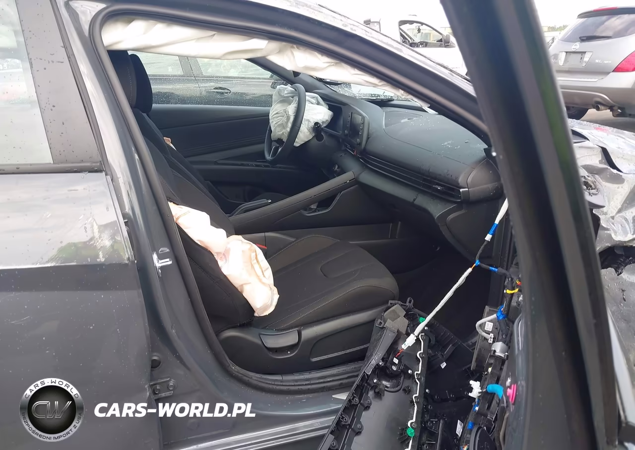 2026 Hyundai Elantra Sel Sport VIN:KMHLM4DG1TU241607 - 5