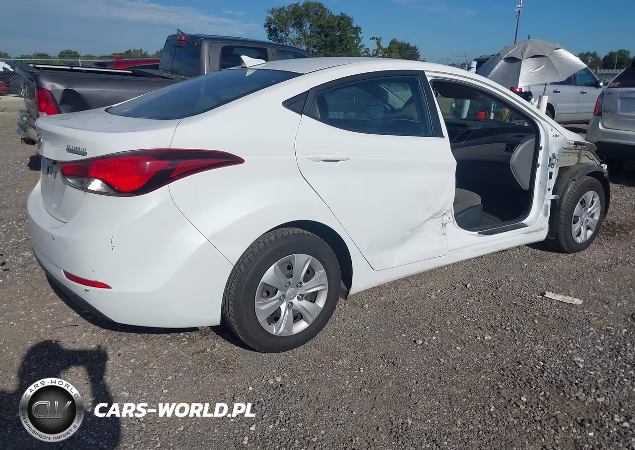 2016 Hyundai Elantra Se VIN:5NPDH4AE9GH732183 - 4