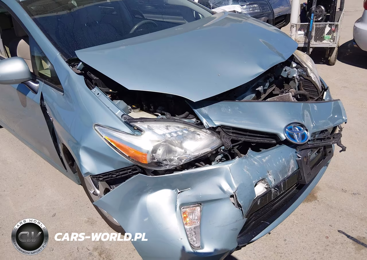 2013 Toyota Prius Three VIN:JTDKN3DU3D5676928 - 13