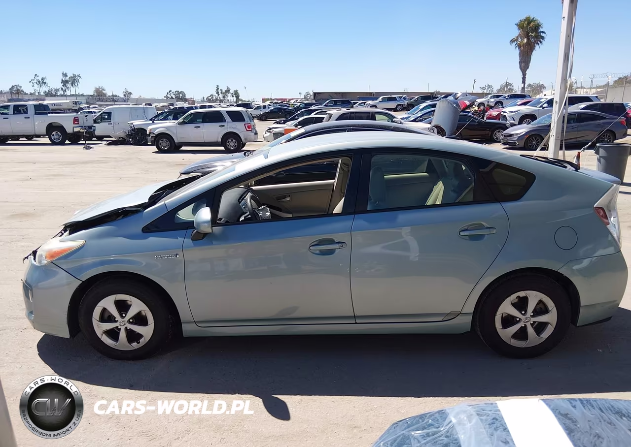 2013 Toyota Prius Three VIN:JTDKN3DU3D5676928 - 16