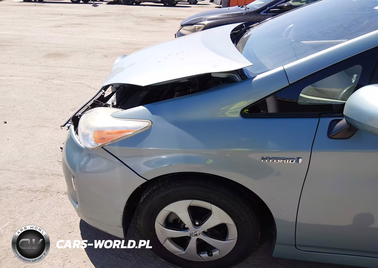 2013 Toyota Prius Three VIN:JTDKN3DU3D5676928 - 6