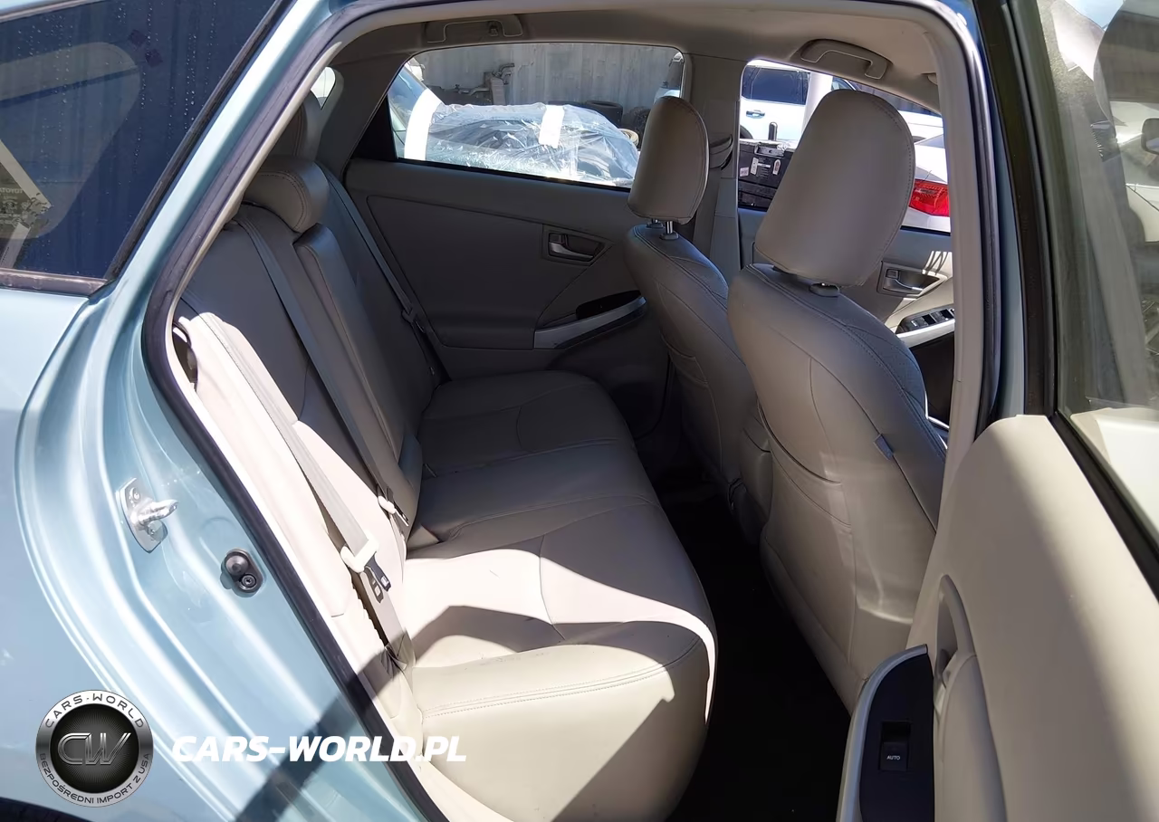 2013 Toyota Prius Three VIN:JTDKN3DU3D5676928 - 8