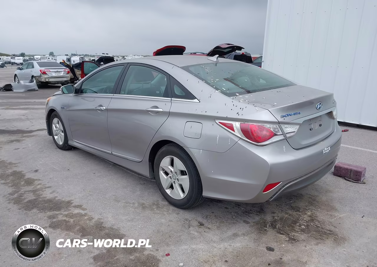 2011 Hyundai Sonata Hybrid VIN:KMHEC4A43BA004686 - 3