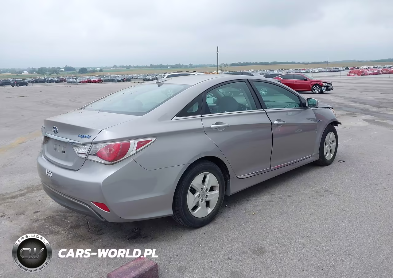 2011 Hyundai Sonata Hybrid VIN:KMHEC4A43BA004686 - 4