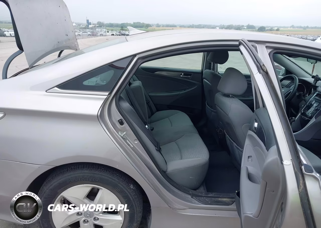 2011 Hyundai Sonata Hybrid VIN:KMHEC4A43BA004686 - 8
