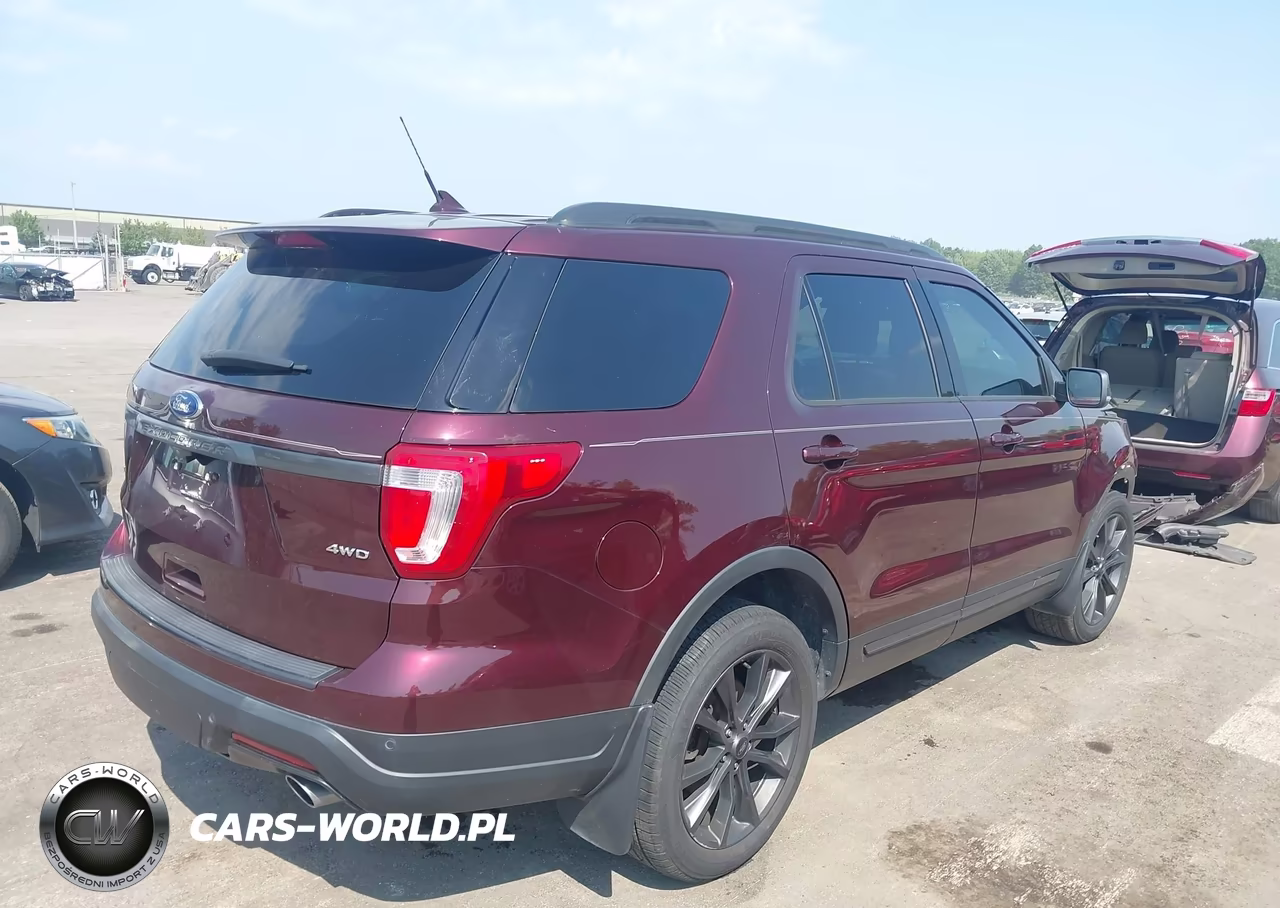 2019 Ford Explorer Xlt VIN:1FM5K8D83KGA39475 - 4