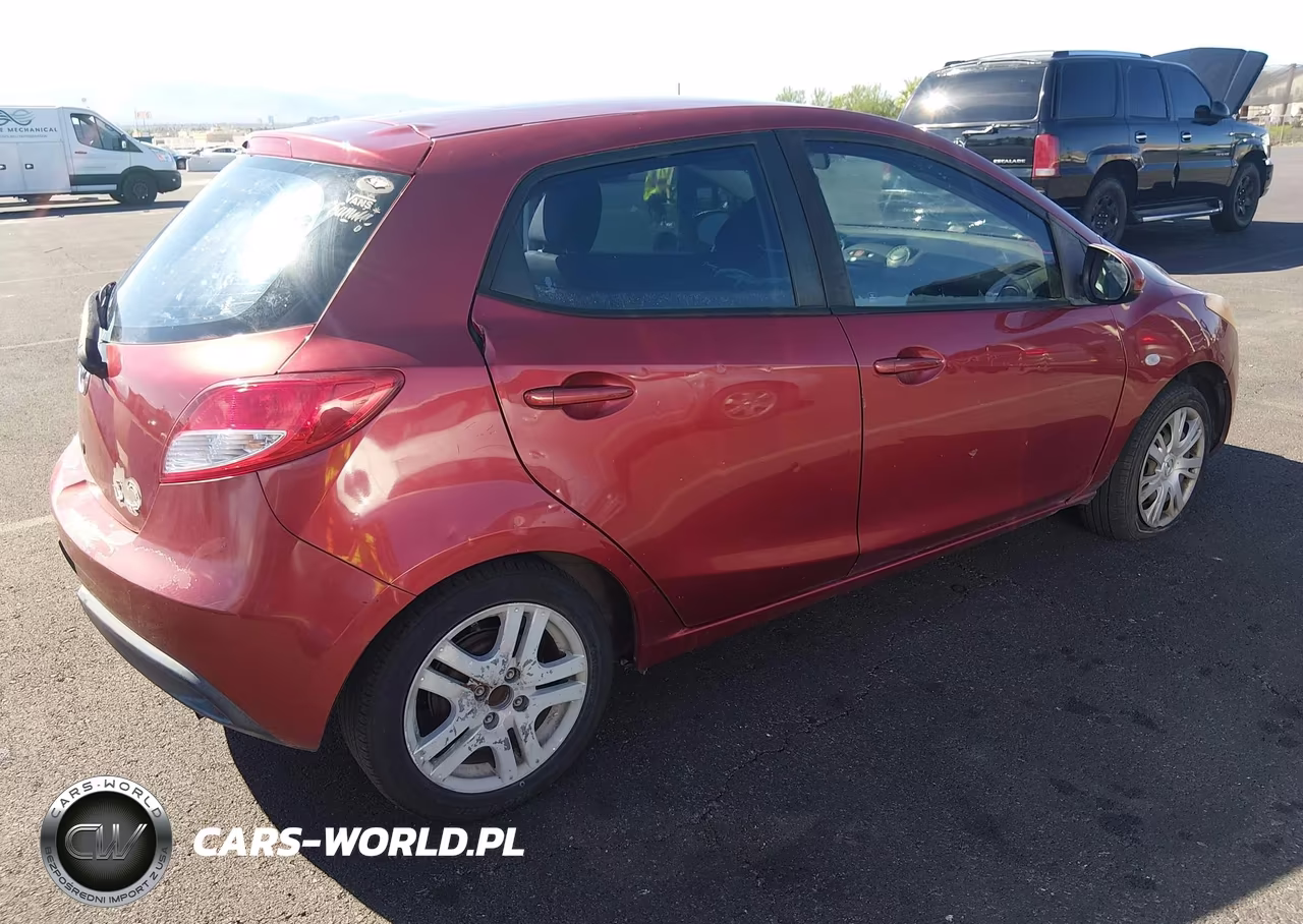 2014 Mazda Mazda2 Sport VIN:JM1DE1KY1E0173464 - 4