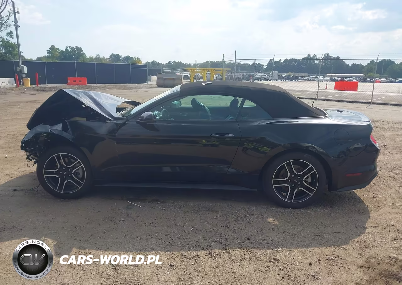 2022 Ford Mustang Ecoboost Premium VIN:1FATP8UH1N5121711 - 15