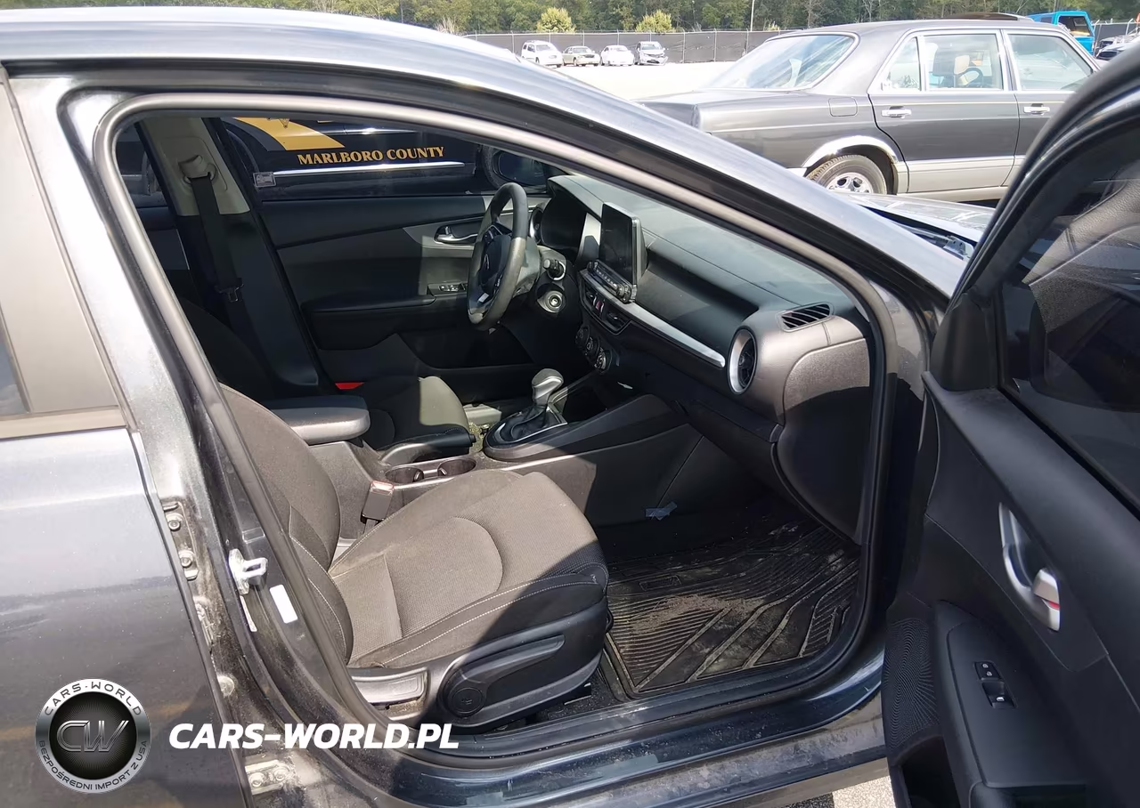 2021 Kia Forte Fe VIN:3KPF24AD1ME339991 - 5