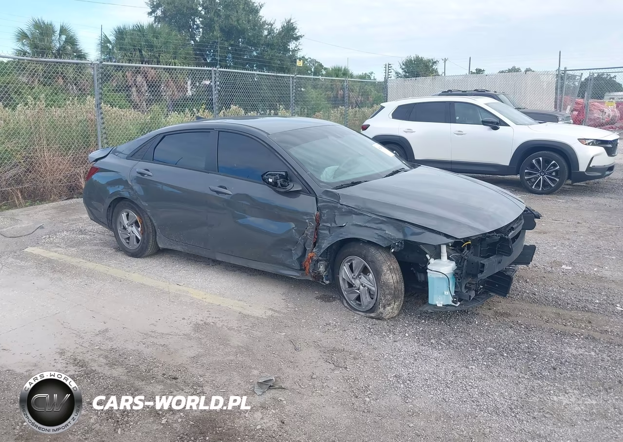 2024 Hyundai Elantra Se