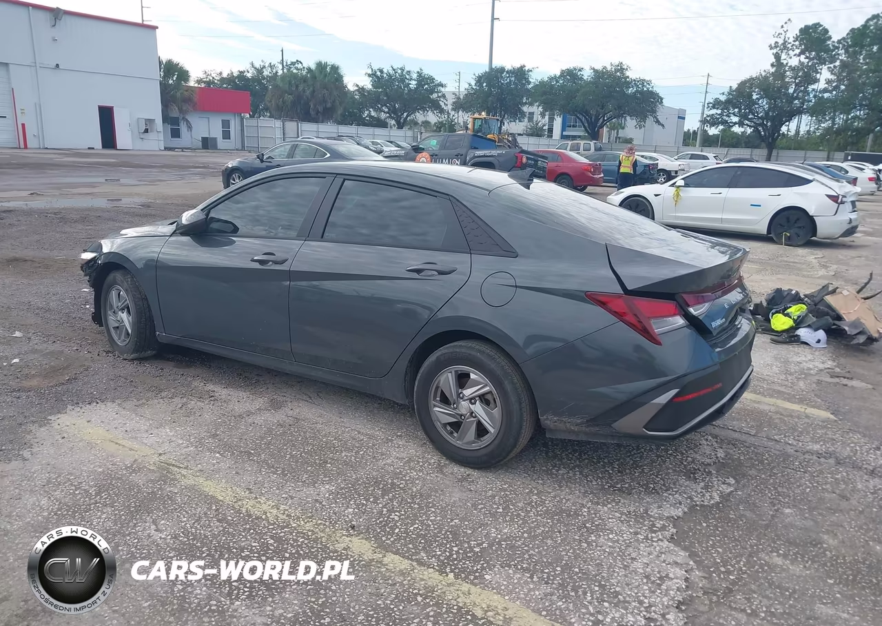 2024 Hyundai Elantra Se VIN:KMHLL4DGXRU770520 - 3