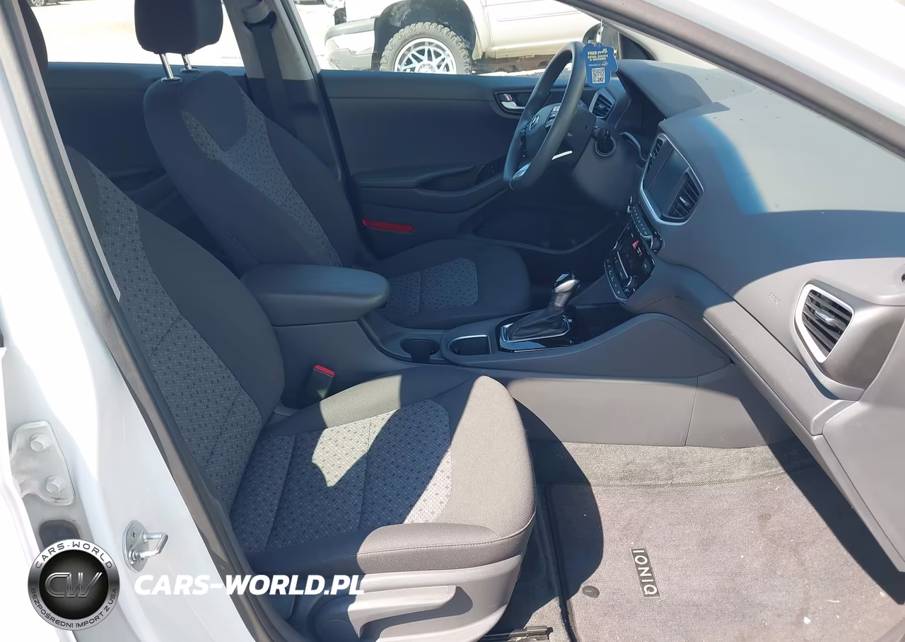2019 Hyundai Ioniq Hybrid Blue VIN:KMHC65LC3KU159424 - 5