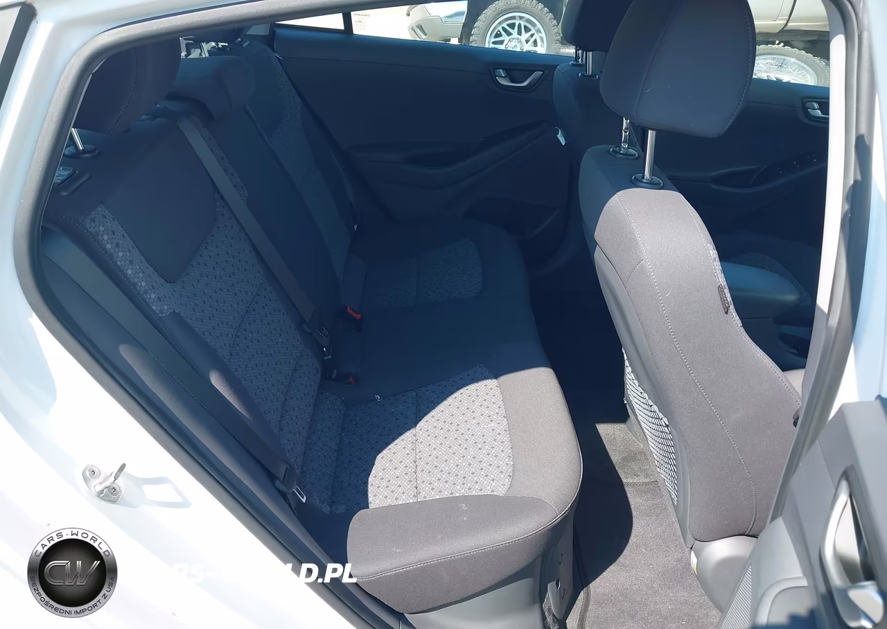 2019 Hyundai Ioniq Hybrid Blue VIN:KMHC65LC3KU159424 - 8