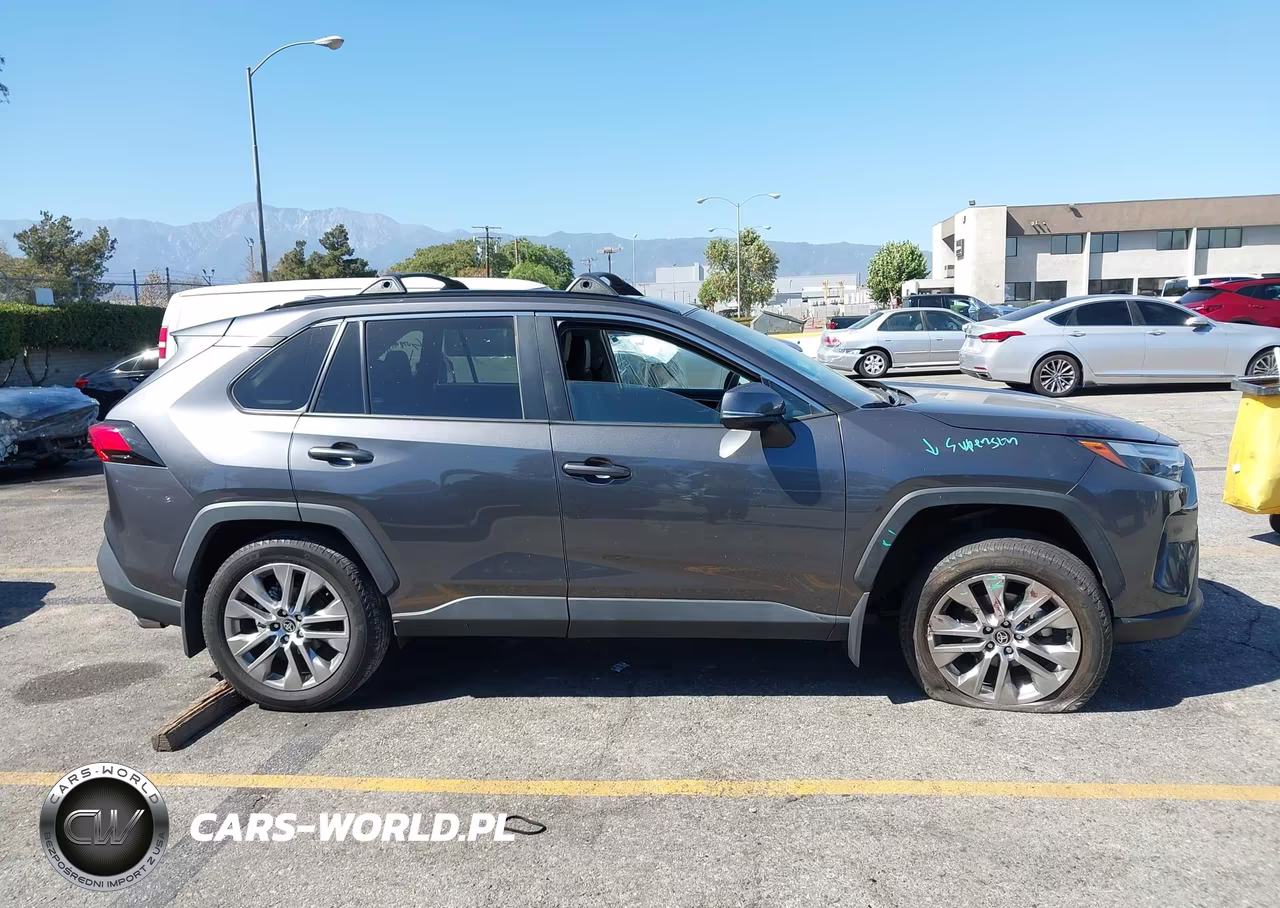 2024 Toyota Rav4 Xle Premium VIN:2T3C1RFV9RC260196 - 13