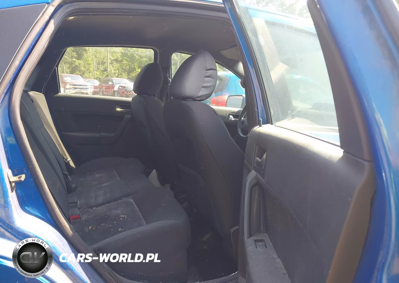 2010 Ford Focus Ses VIN:1FAHP3GN2AW222688 - 8