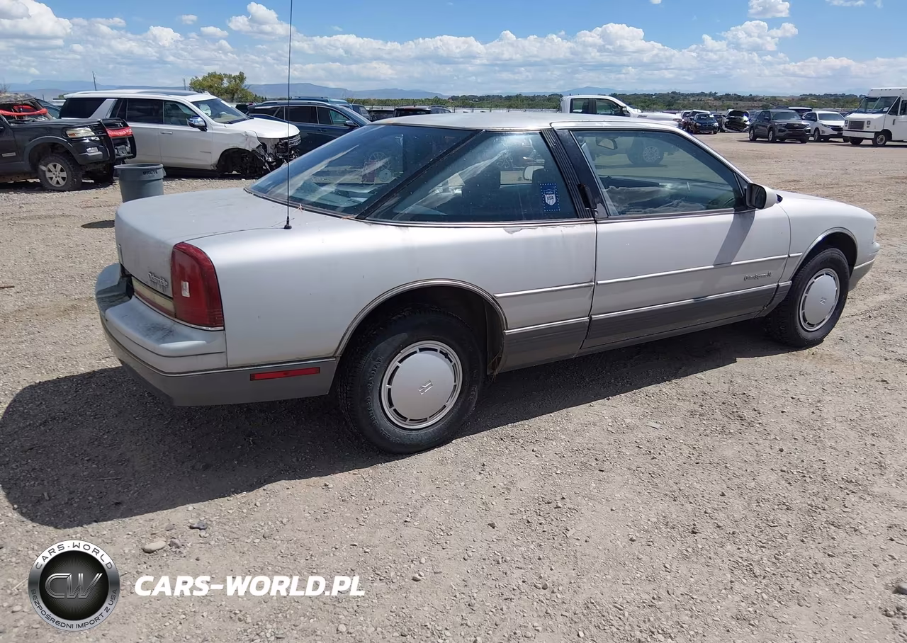 1988 Oldsmobile Cutlass Supreme Sl VIN:1G3WS14W5JD327030 - 4