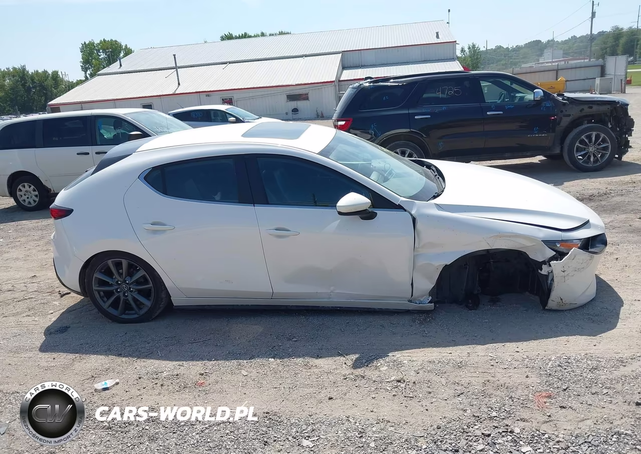 2022 Mazda Mazda3 Preferred VIN:JM1BPALL1N1502758 - 13