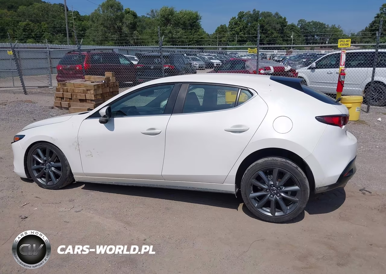 2022 Mazda Mazda3 Preferred VIN:JM1BPALL1N1502758 - 14