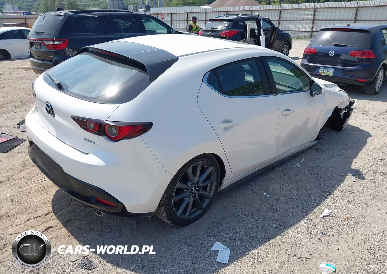 2022 Mazda Mazda3 Preferred VIN:JM1BPALL1N1502758 - 4