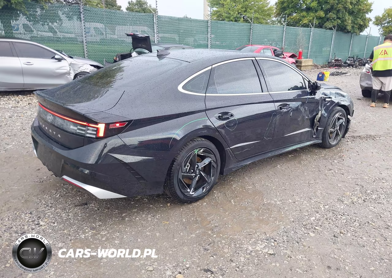 2026 Hyundai Sonata Sel Sport VIN:KMHL64JA6TA525715 - 4