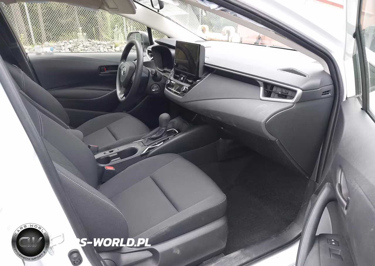 2026 Toyota Corolla Le VIN:JTDB4MEE8T3033906 - 17