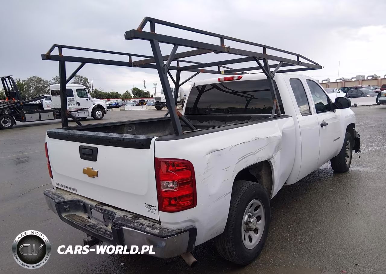 2013 Chevrolet Silverado 1500 Work Truck VIN:1GCRCPE06DZ161745 - 4