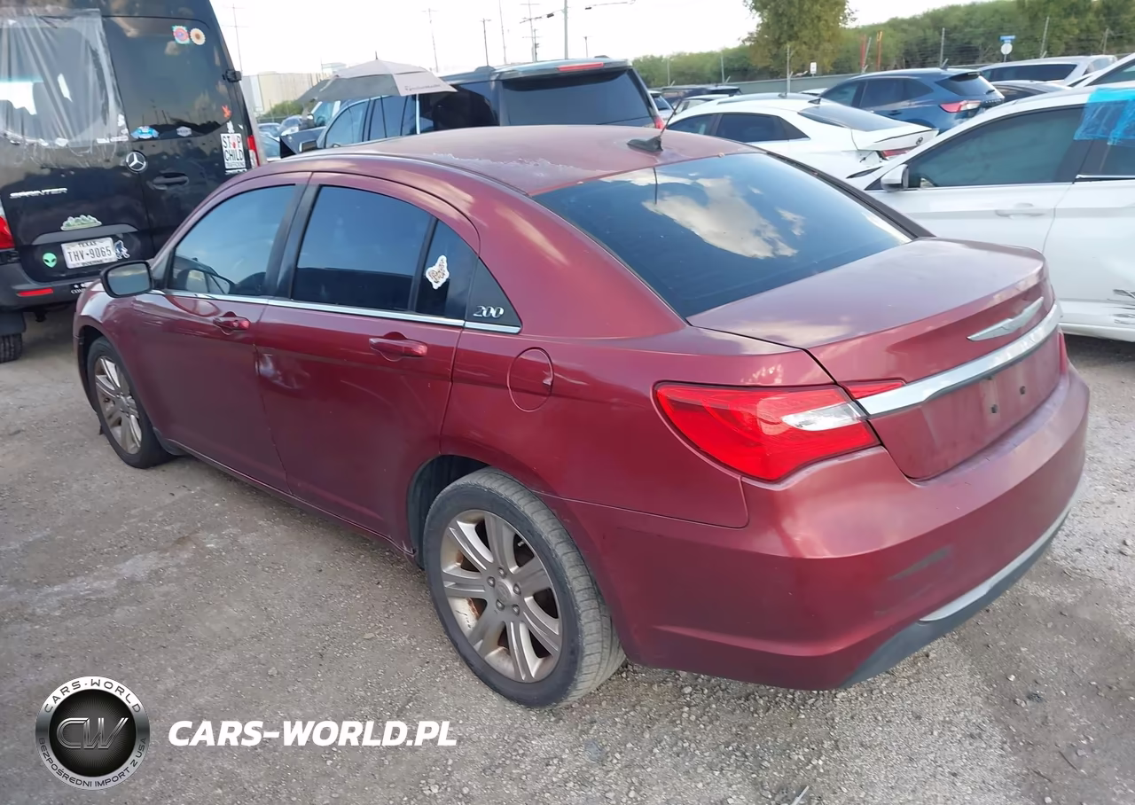 2013 Chrysler 200 Touring VIN:1C3CCBBB2DN609893 - 3