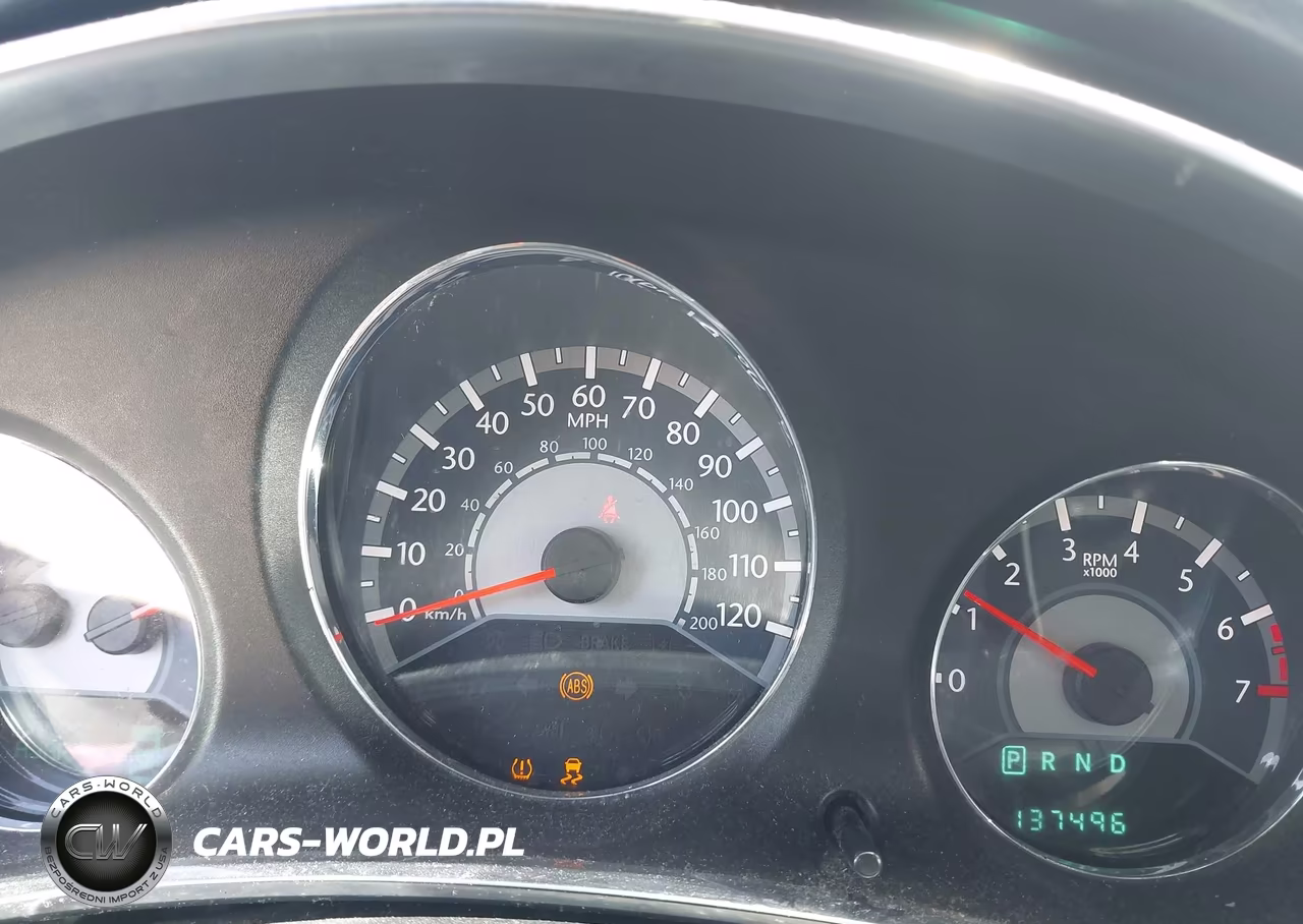 2013 Chrysler 200 Touring VIN:1C3CCBBB2DN609893 - 7