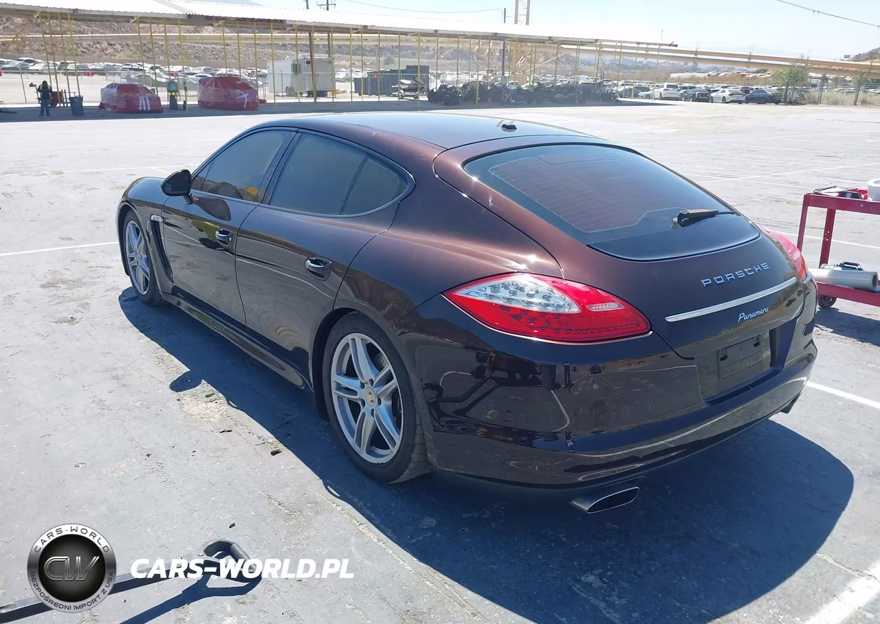 2011 Porsche Panamera 4 VIN:WP0AA2A71BL018372 - 3