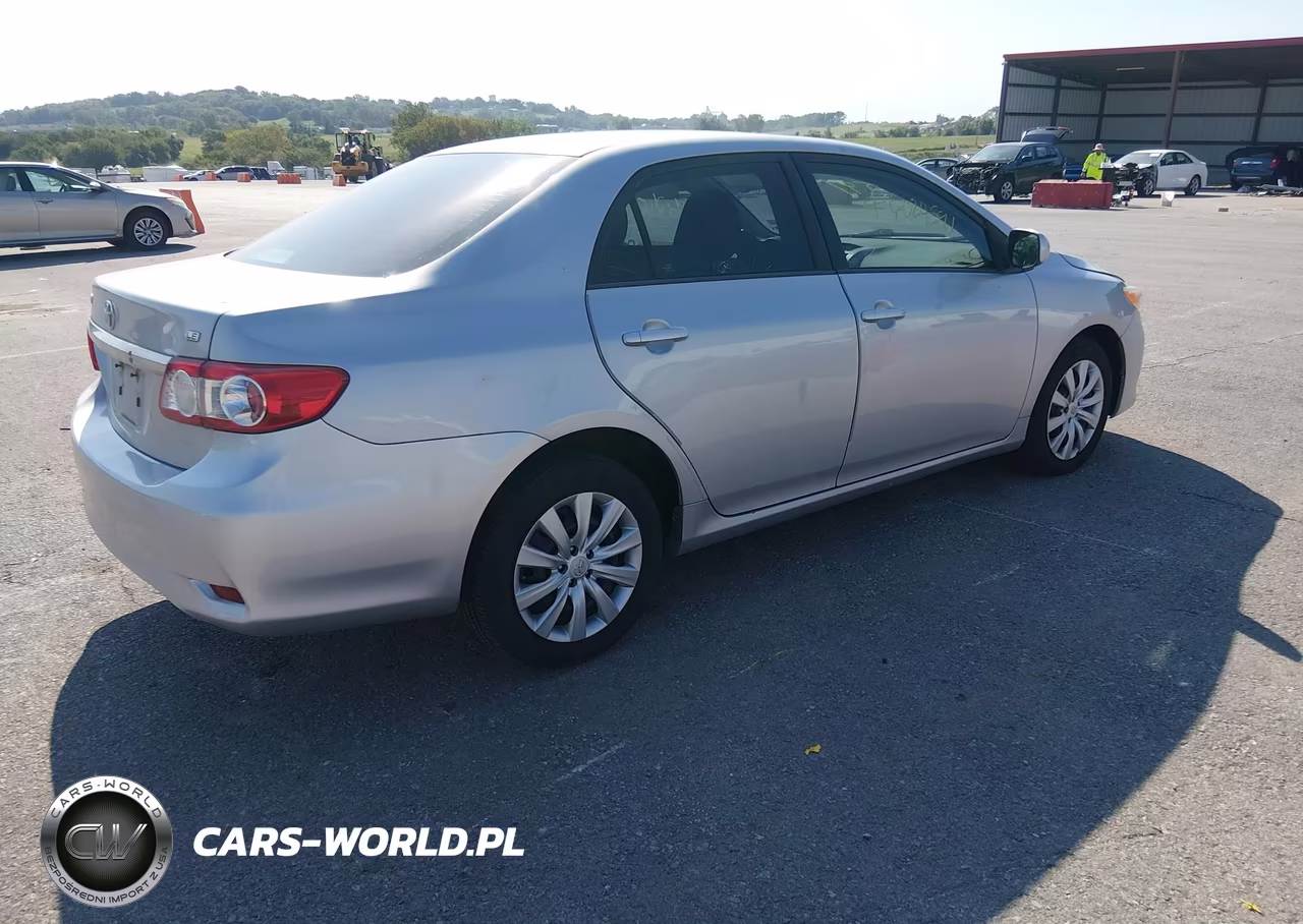2012 Toyota Corolla Le VIN:5YFBU4EE8CP072924 - 4