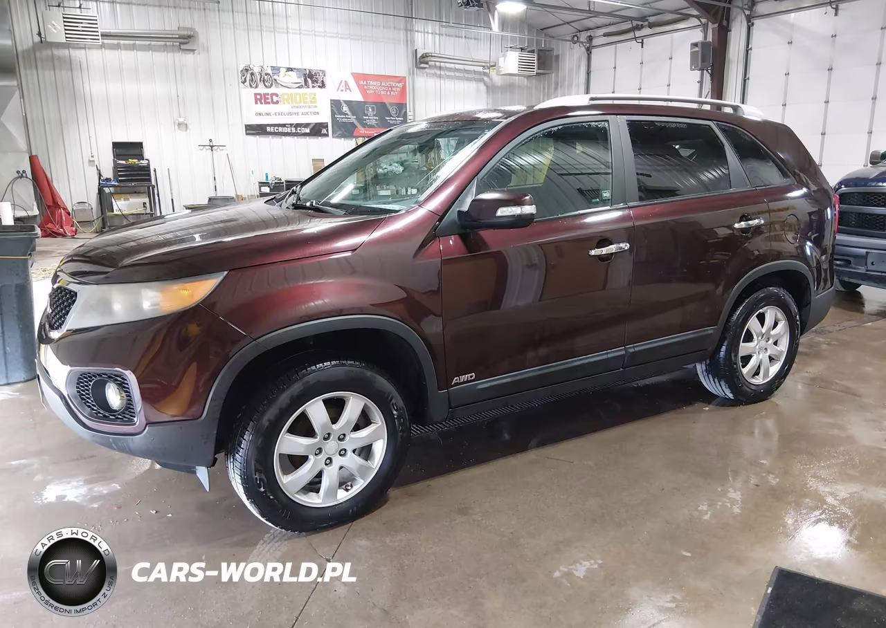 2011 Kia Sorento Lx VIN:5XYKTCA13BG163649 - 2