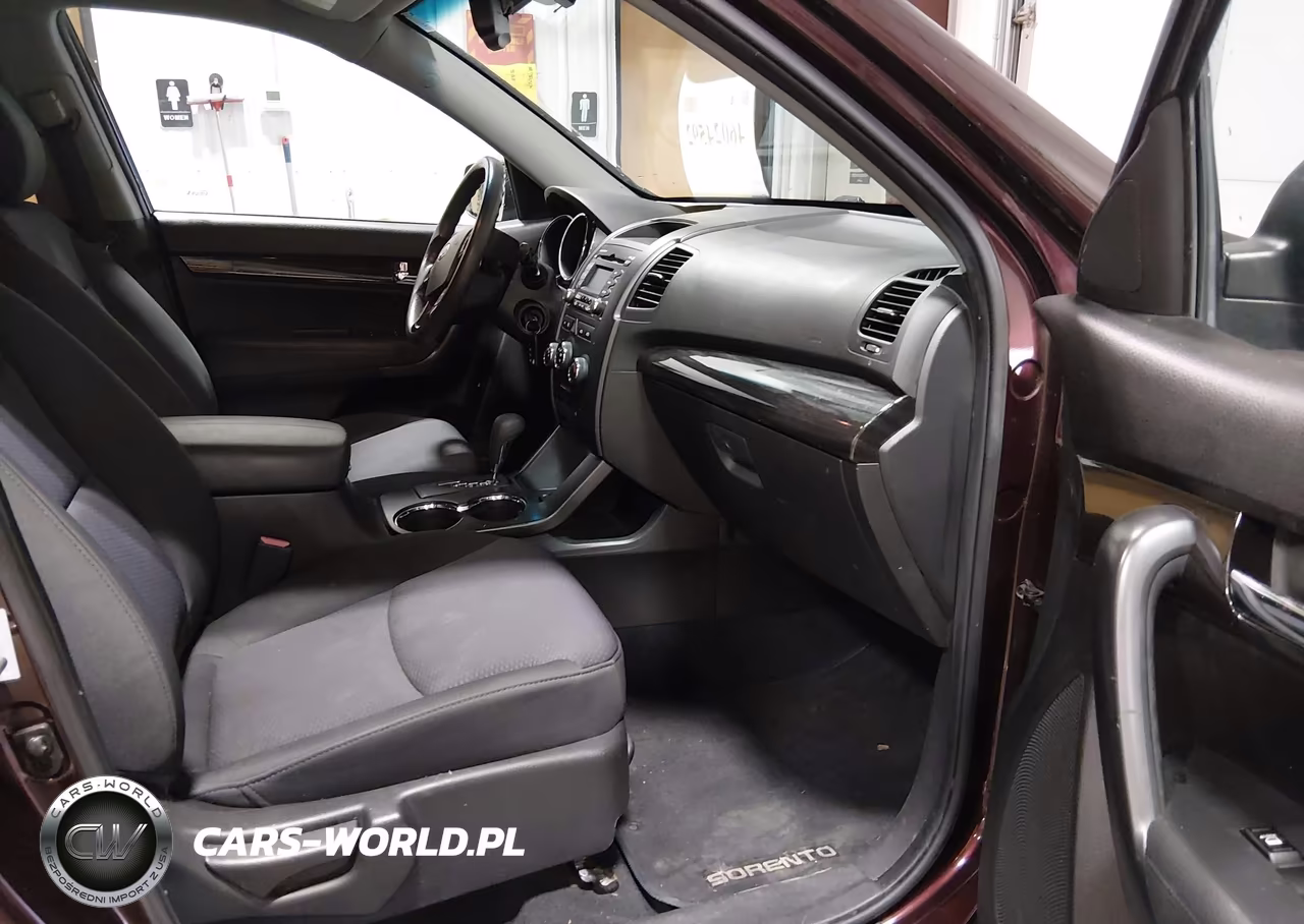 2011 Kia Sorento Lx VIN:5XYKTCA13BG163649 - 5