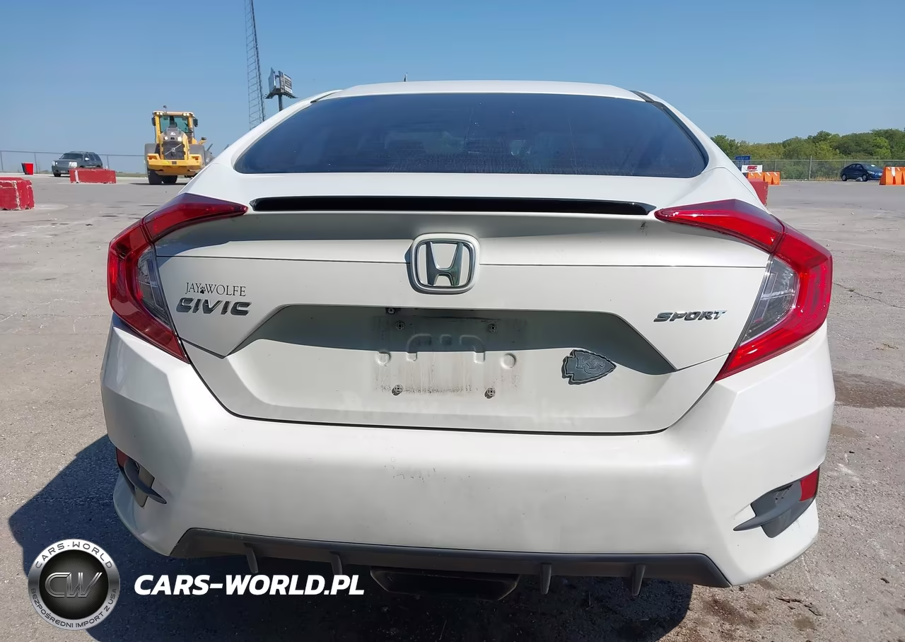 2019 Honda Civic Sport VIN:2HGFC2F89KH508221 - 17