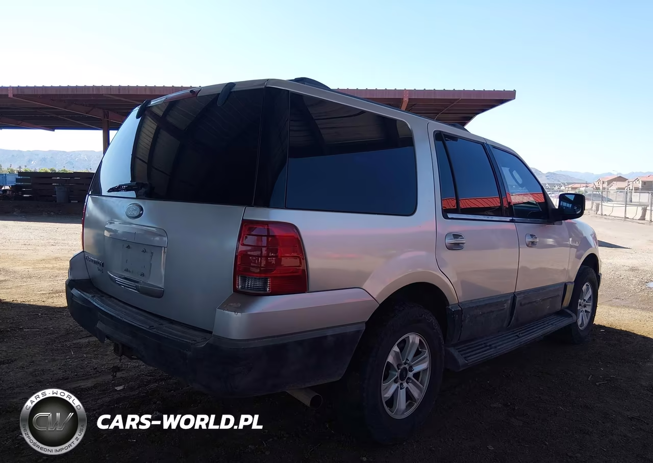 2004 Ford Expedition Xlt VIN:1FMRU15W44LA02056 - 4