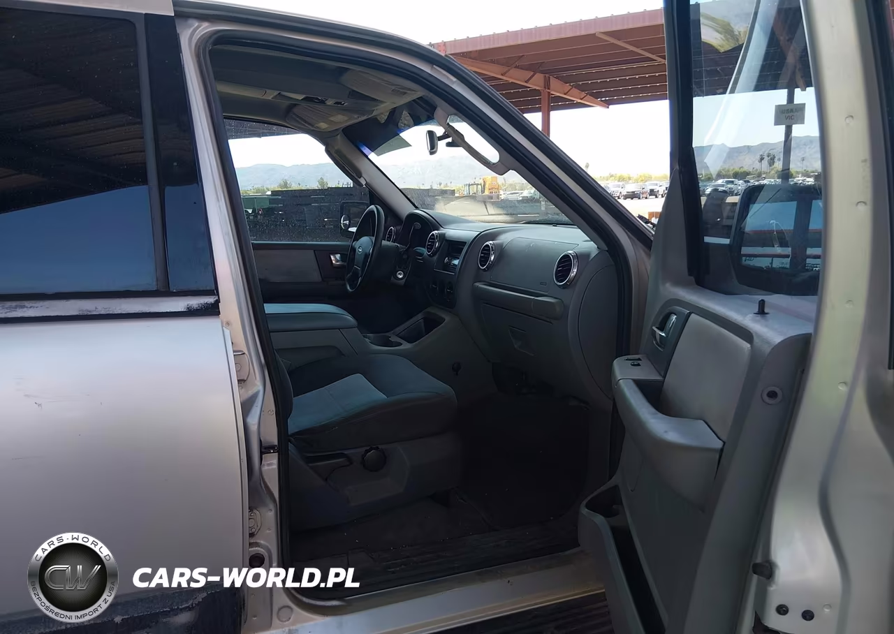 2004 Ford Expedition Xlt VIN:1FMRU15W44LA02056 - 5
