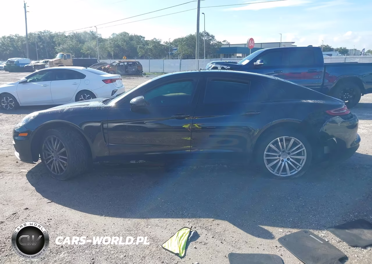 2017 Porsche Panamera 4 VIN:WP0AA2A74HL100721 - 14