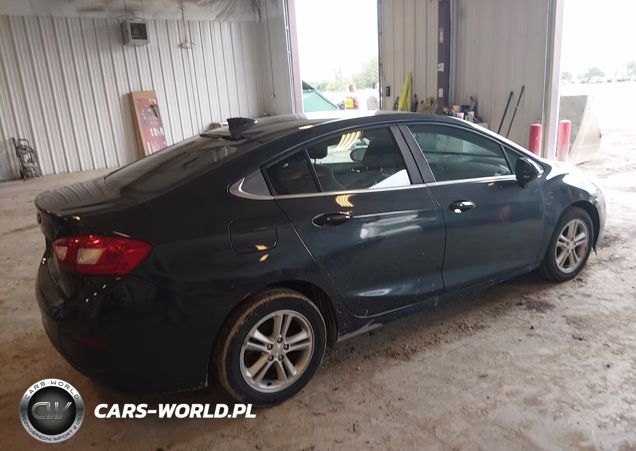 2017 Chevrolet Cruze Lt Auto VIN:1G1BE5SM1H7134065 - 4