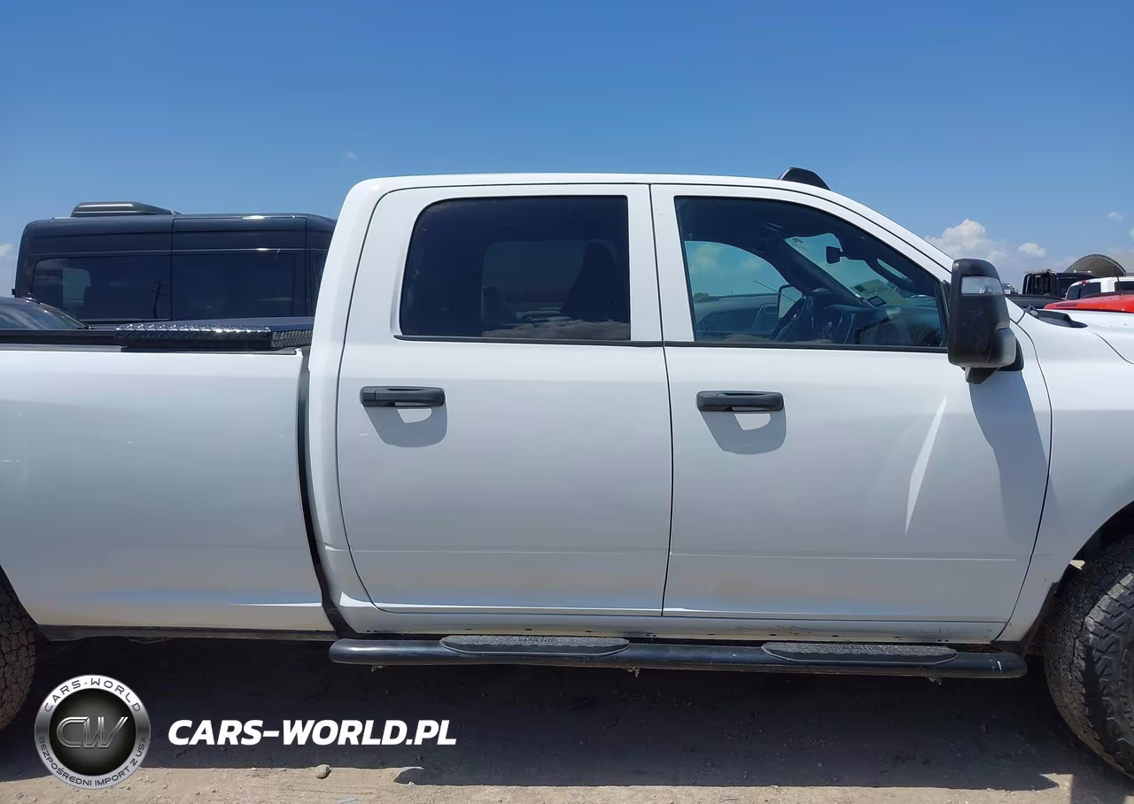 2024 Ram 2500 Tradesman 4X4 8' Box VIN:3C6UR5HJ2RG139631 - 13